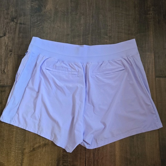 Athleta Size 18 Brooklyn Shorts Pastel Purple Pockets Travel Beach Loungewear - Picture 2 of 7